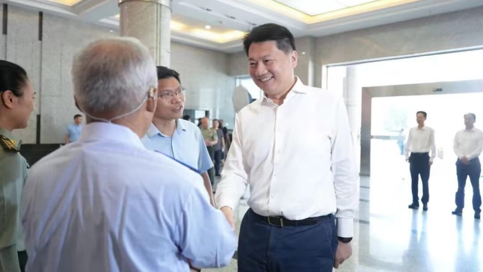 我市举行“八一”集中慰问活动